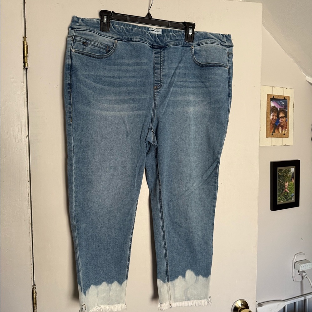 Westbound Light Blue Ankle Crop Jeans with White Dip-Dye Hem
